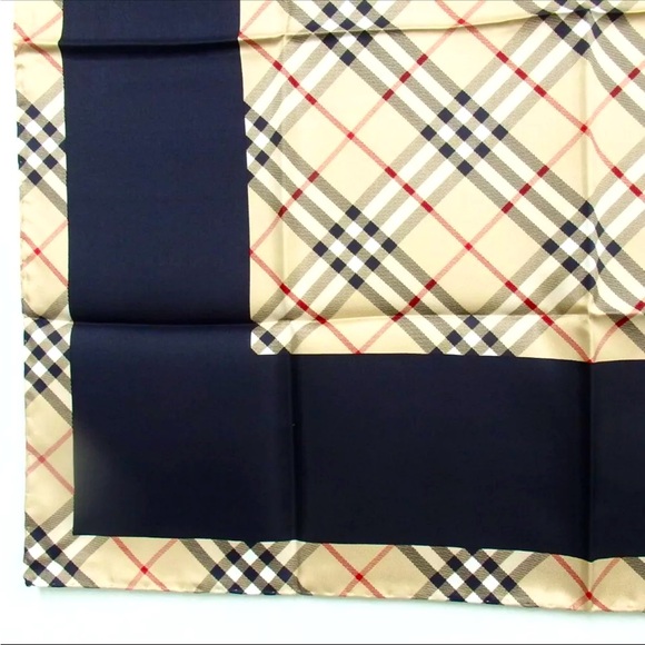 NWT Authentic BURBERRYS Nova Check scarf silk - Picture 4 of 10
